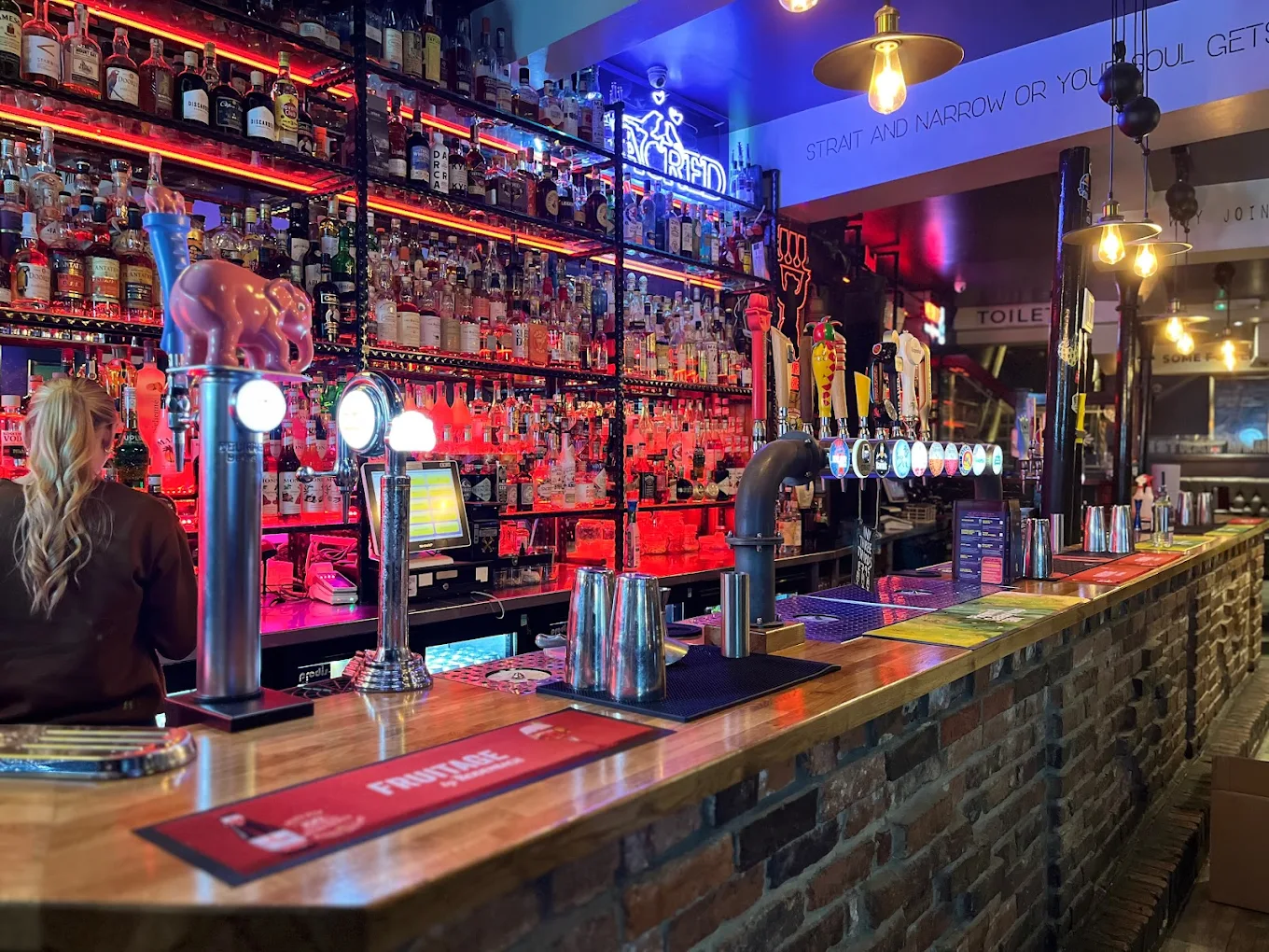 🍔 My Top 5 Places to Eat in Lincoln (When You’re Broke but Hungry)
