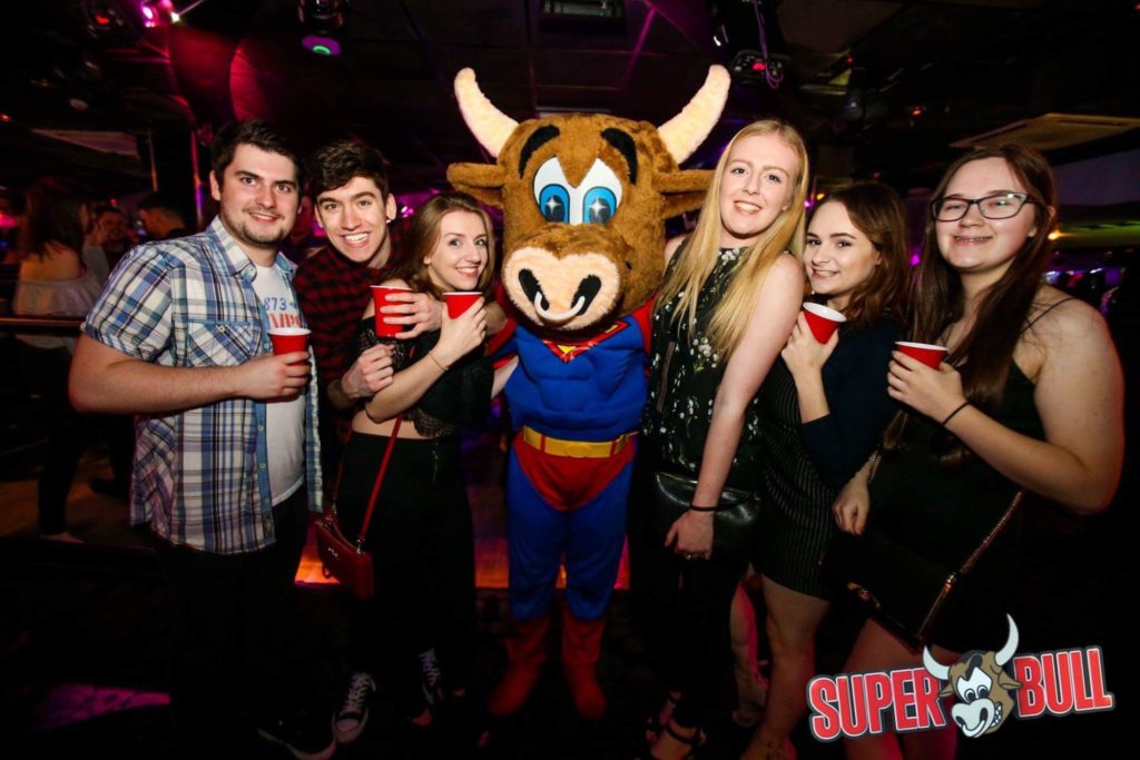 The Ultimate Guide to Student Nightlife in Lincoln 🍻